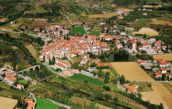 Una fotografia del comune di Monastero Bormida