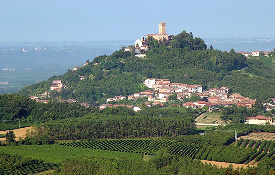 Una fotografia del comune di Santa Vittoria d'Alba