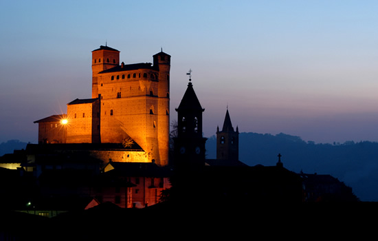 Una fotografia del comune di Serralunga d'Alba